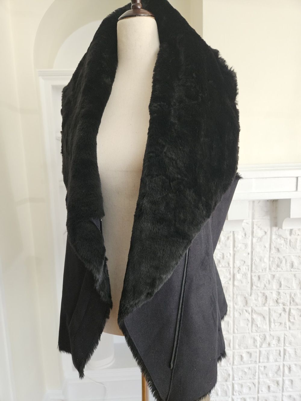 BCBGMAXAZRIA Stefano Faux Fur Draped Vest - Black - Never Worn [M] - Picture 7 of 14